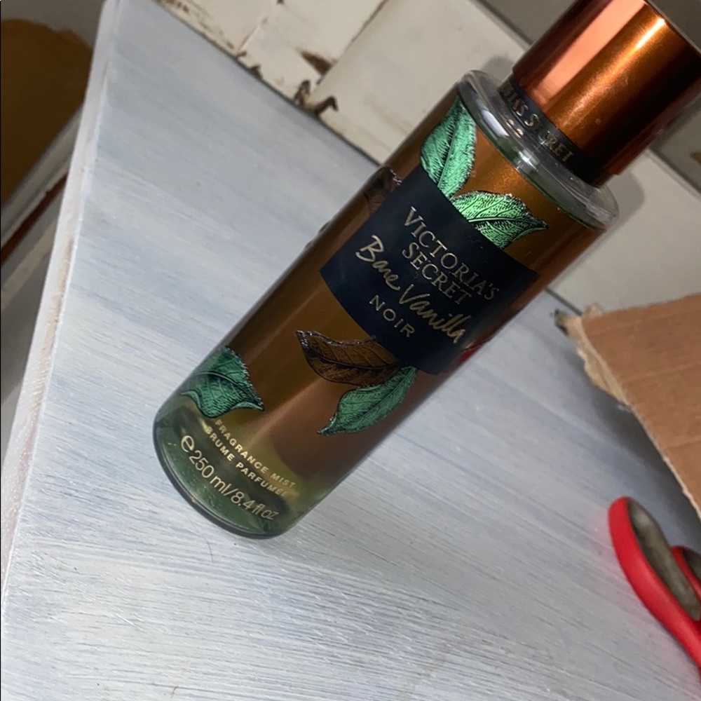 Bare Vanilla Victoria Secret Spray ✨